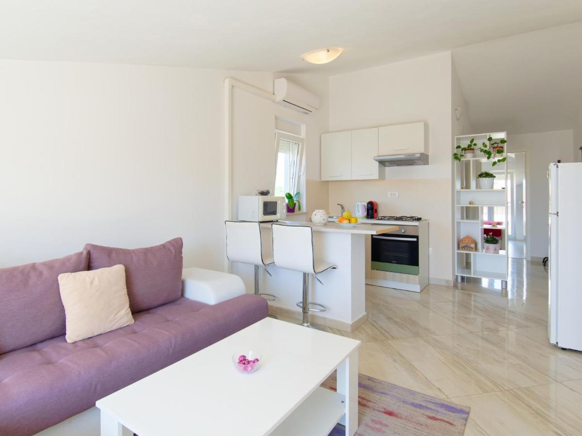 Apartments Goran By Rent Istria Умаг Экстерьер фото