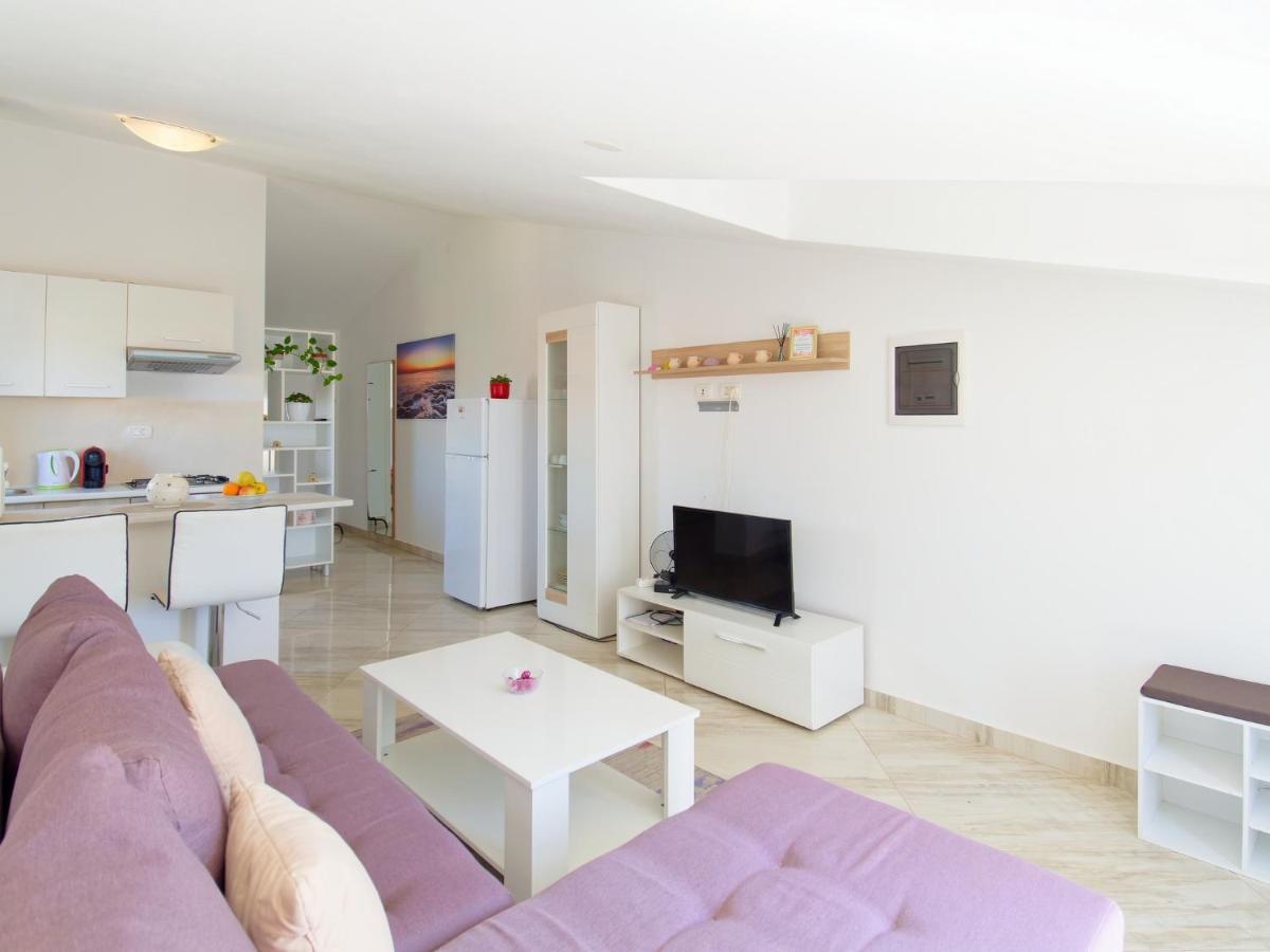 Apartments Goran By Rent Istria Умаг Экстерьер фото
